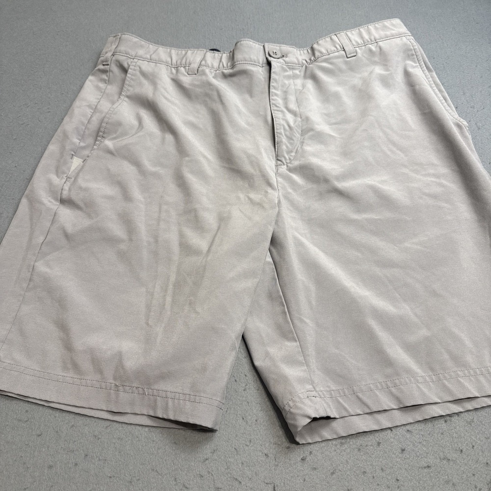 Izod Mens Golf Shorts 38X9.5 Grey Khakis Chino Stretch Flat Front Golfing Pocket